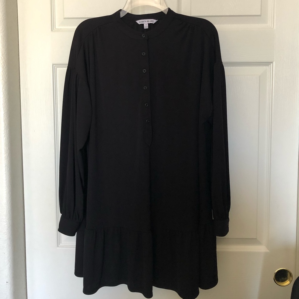 ELIZABETH and JAMES Women’s Black Tunic Dress M